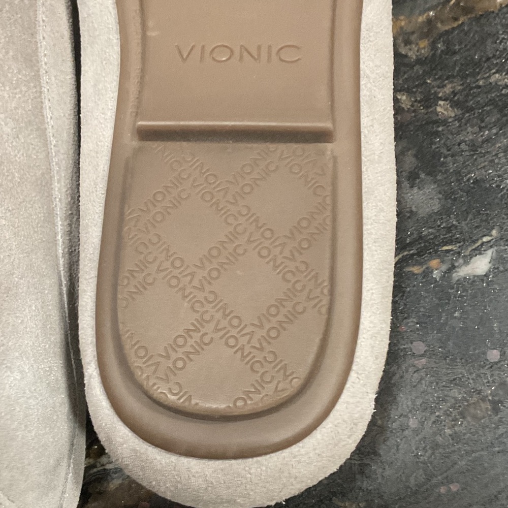 Vionic Debbie Women's Suede Loafers in Light Gray 8.5 - Picture 4 of 9